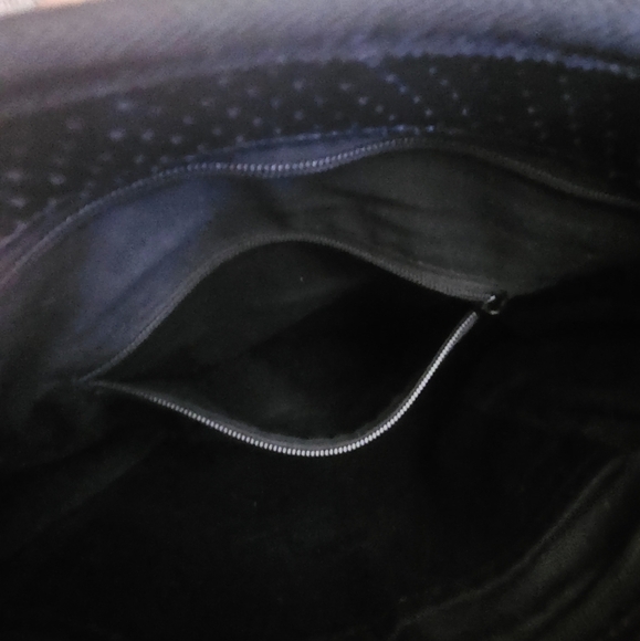 Haute Shore Blake Boss Crossbody Black And Tan Fall Travel - Picture 10 of 13